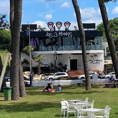 Samil primera línea de playa Vigo Exterior foto